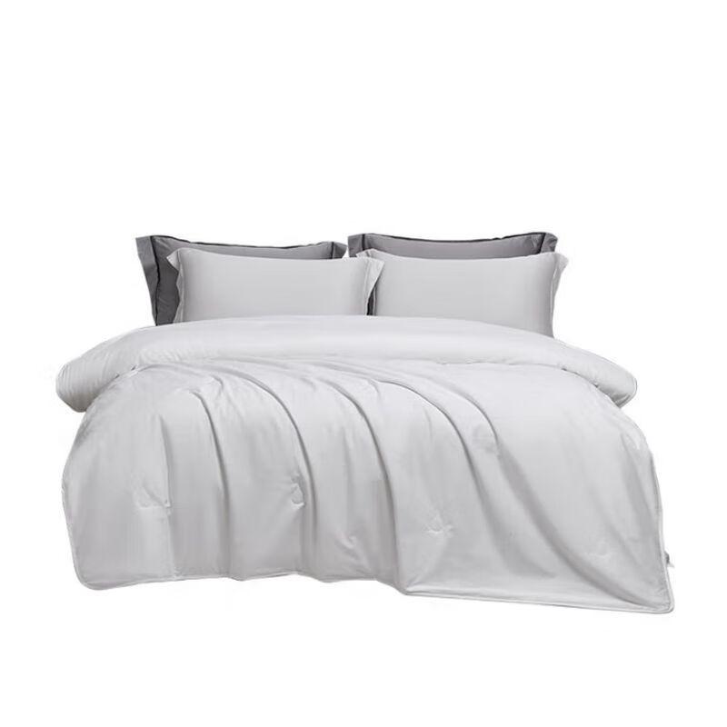 

LUOLAI Mulberry Silk All-Season Quilt