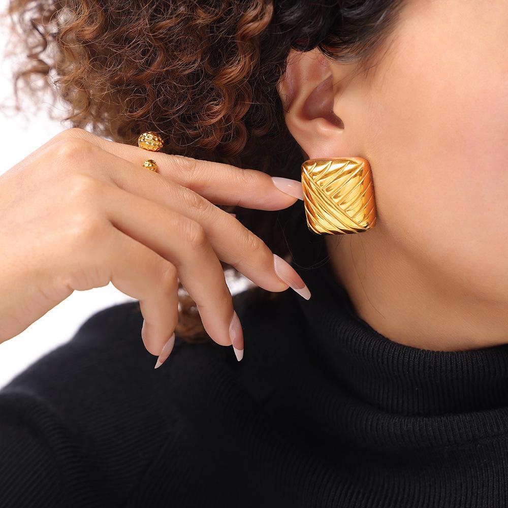 18K Gold-Plated Titanium Steel Striped Earrings - Simple European & American Style, Non-Fading Design