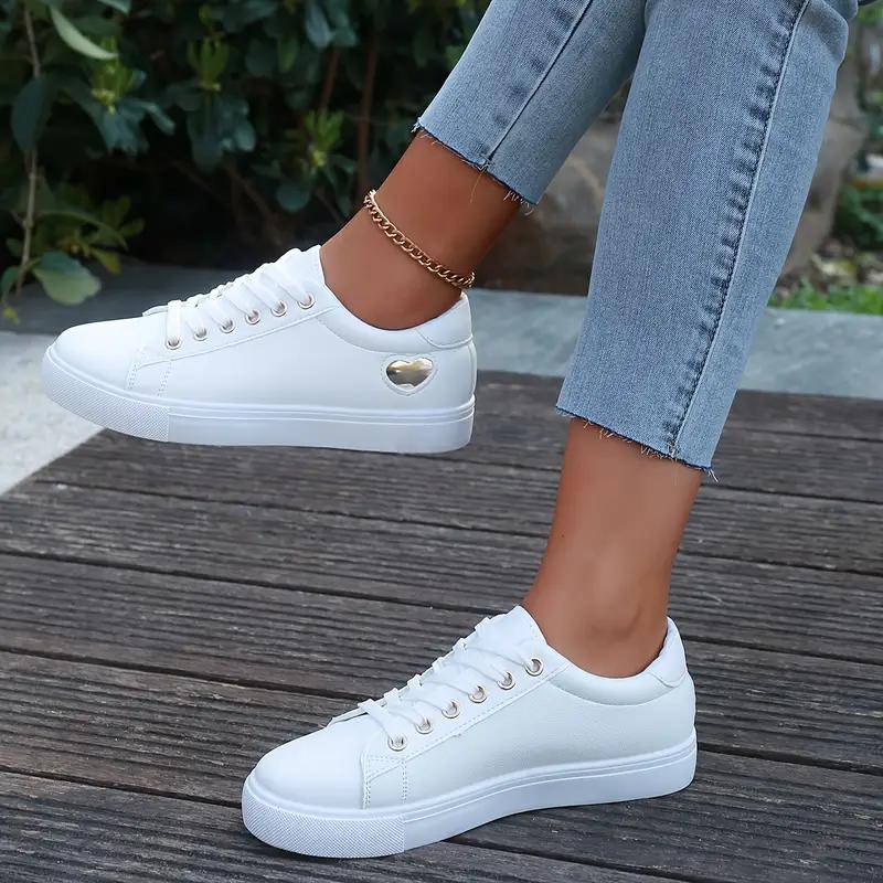 Spring Summer Women Casual Shoes New Leather Ventilated Sneakers Sports Style Casual Shoes Comfortable Low Top Sneakers Women