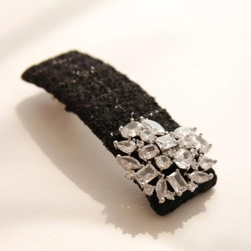 J Lauren Tweed Heart Cubic Half Updo Automatic Pin H01077