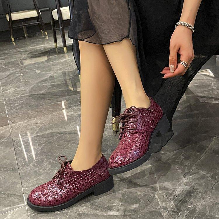 

Туфли Мэри Джейн большого размера весна и осень новые с мелким вырезом круглым носком на шнуровке маленькие кожаные туфли с юбкой одинарные туфли 43 бордовый