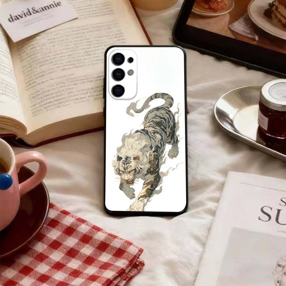 

Striking tiger Phone Case For Samsung S25,S24,S21,S22,S23,S30,Ultra,S20,Plus,Fe,Lite,Note,10,Soft Black Cover Samsung S25Plus