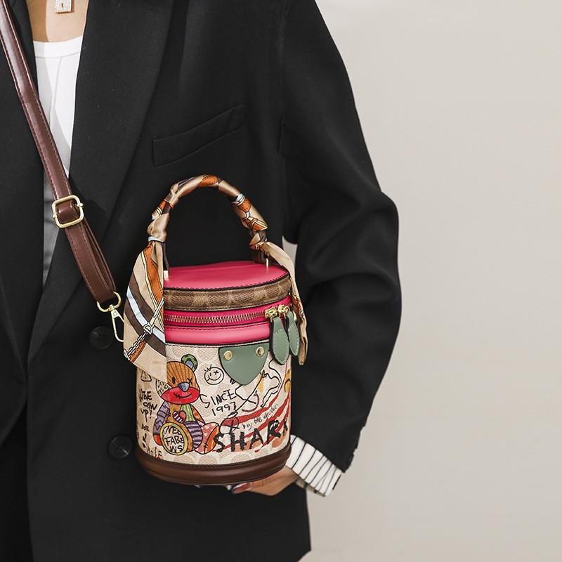 2024 New Fashion Graffiti Bucket Bag Women Street Style Round Cylinder Bag