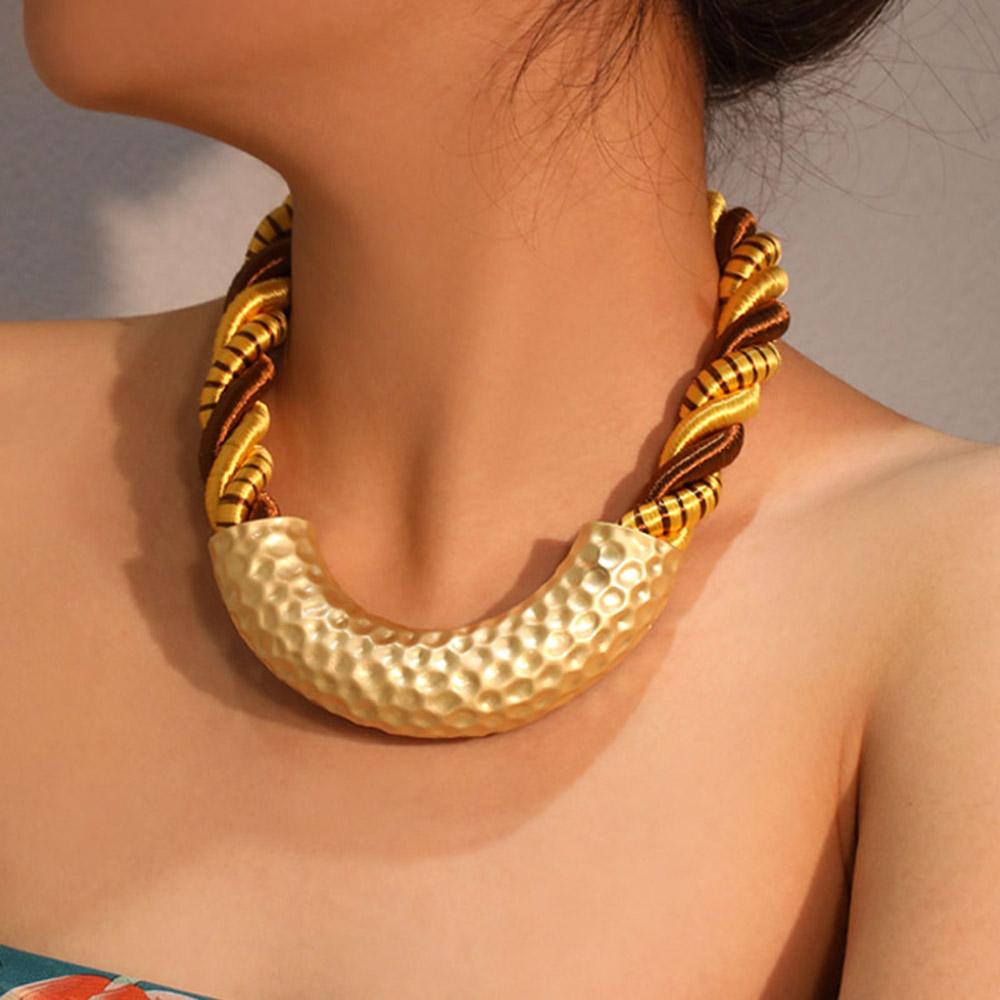 Statement Necklace with Geometry Pendant Design for Women Trendy Wedding Party Jewelry