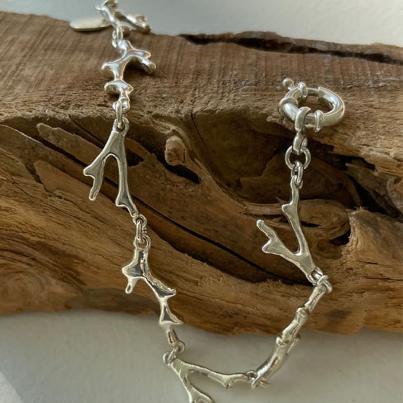 JAKAM. BRANCH BRACELET