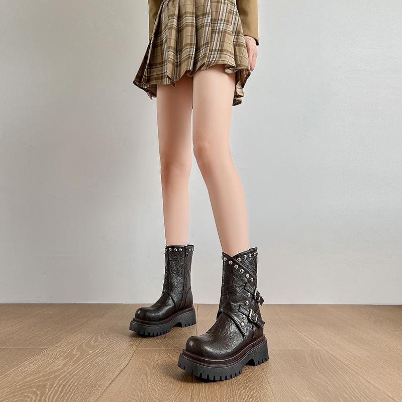 

Новые модные крутые полусапоги на толстой подошве и высоком каблуке для женщин на осень и зиму 2025 года, ретро европейско-американские ботинки-локомотивы с заклепками 35 коричневый