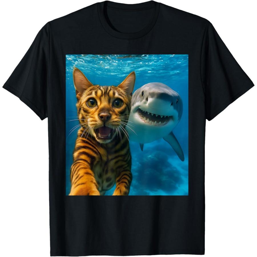 Смешное селфи бенгальского кота с футболкой для любителей океана с акулой S