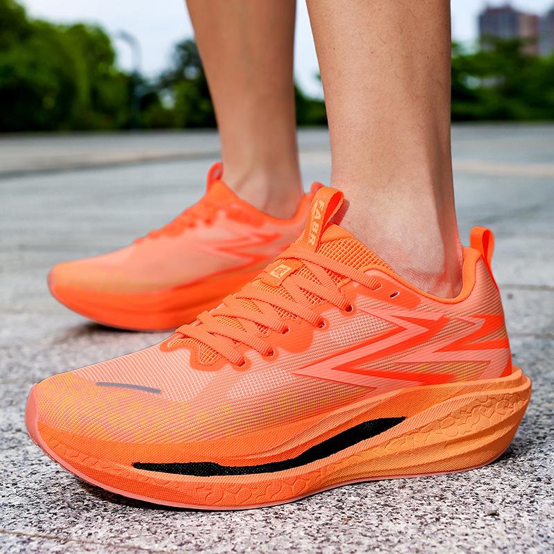 Nuove scarpe da corsa, scarpe sportive e per il tempo libero da maratona, in rete traspiranti e leggere, scarpe ammortizzanti da gara per uomo e donna