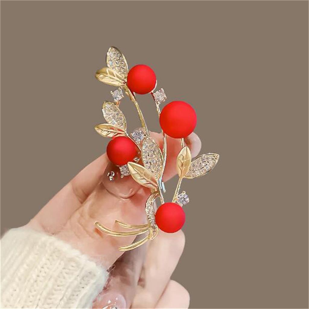 Rinhoo Full Rhinestone Maple Leaf Brooches For Women Luxury Red Green Blue Crystal Leaves Lapel Pins Fashion Plant Badge Jewelry