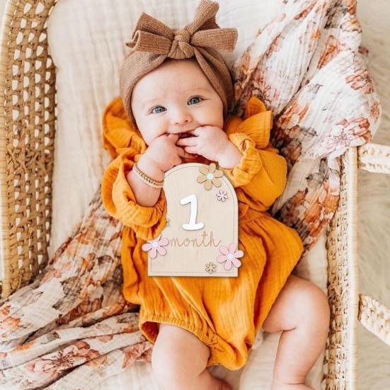 1 Set Baby Monthly Milestones Card Fine Workmanship Record Baby Growth Wooden Milestone Cards for Newborn