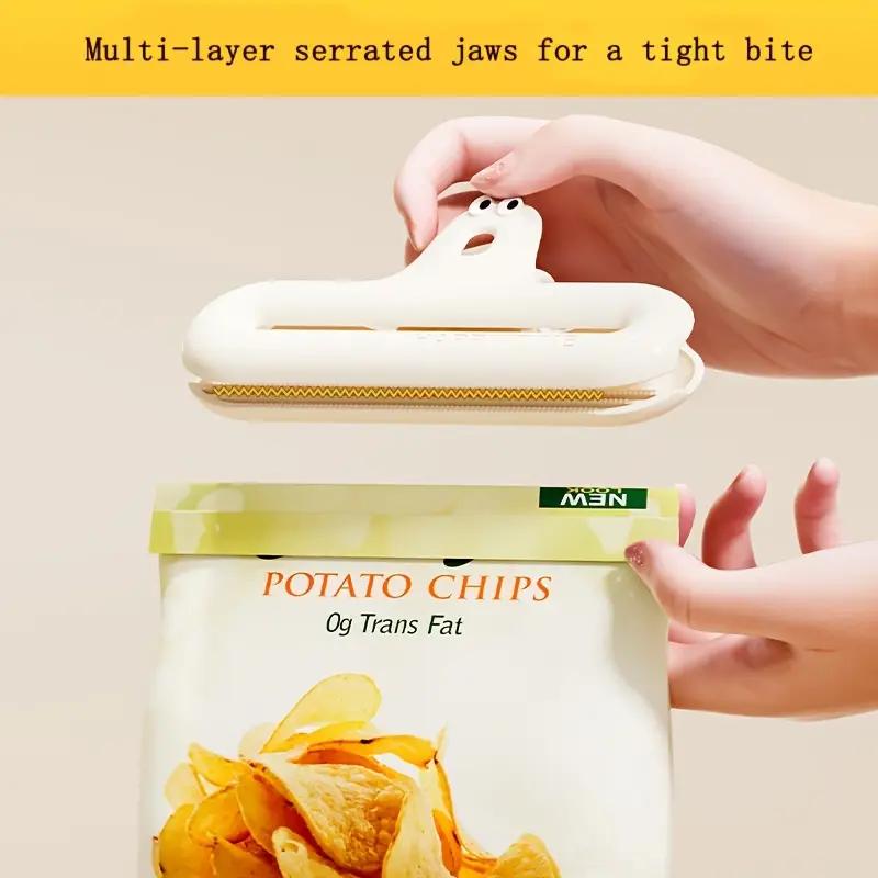 Household Snack Sealing Clips Sealing Clips Kitchen Restaurant Food Moisture-proof Sealing Artifact Creative Cartoon Plastic Clips