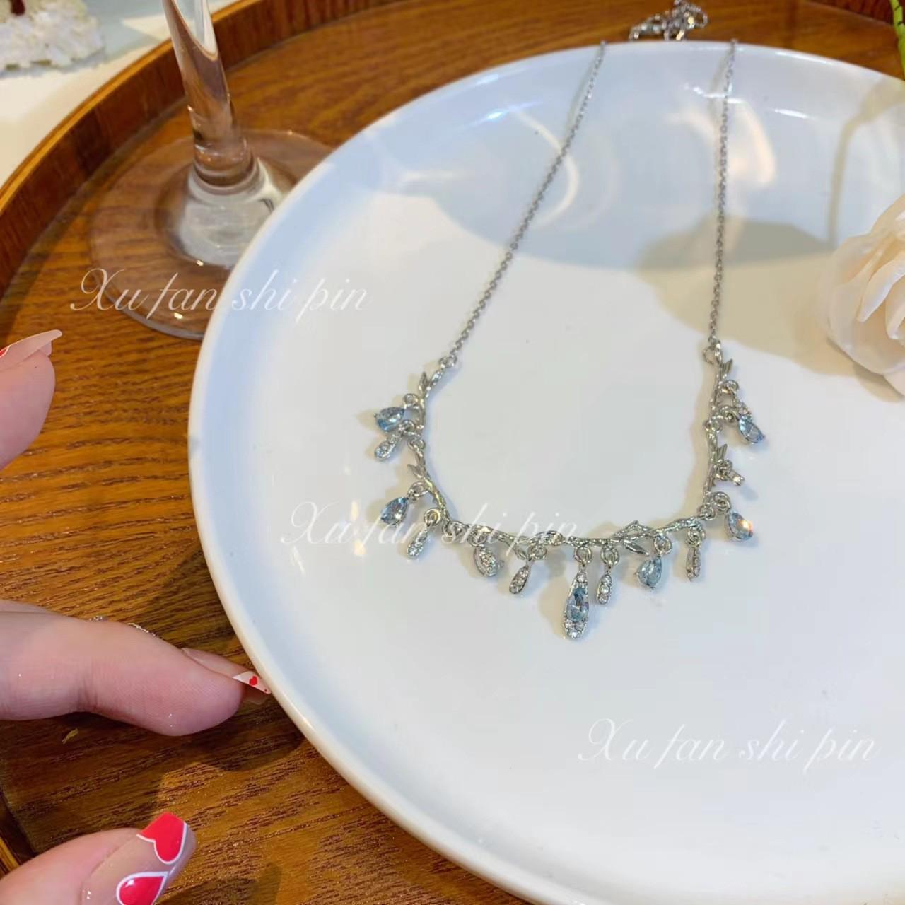 

Роскошное ожерелье-ключица с радужным цирконом - Дизайн в виде кристального сердца конфетных цветов