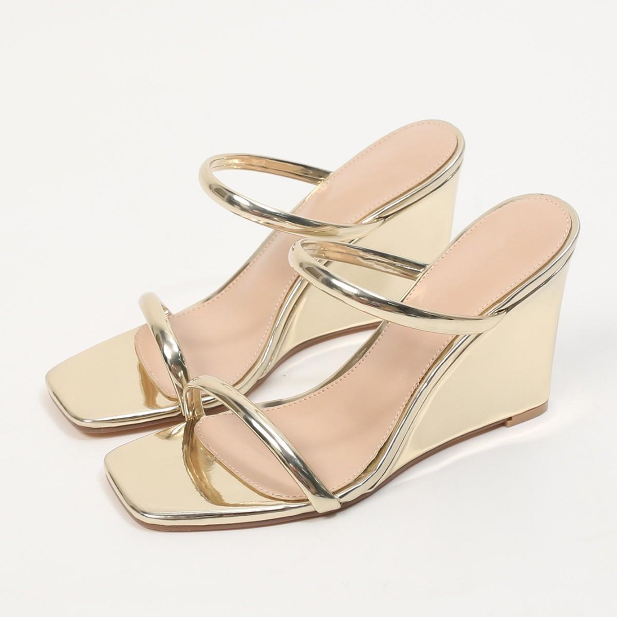 

Тапочки женские новые летние для улицы на танкетке летние сандалии женская обувь на высоком каблуке сандалии с открытым носком обувь на одно слово 41 шампанского