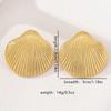 1 Pair of Vintage Textured Shell Thread Earrings