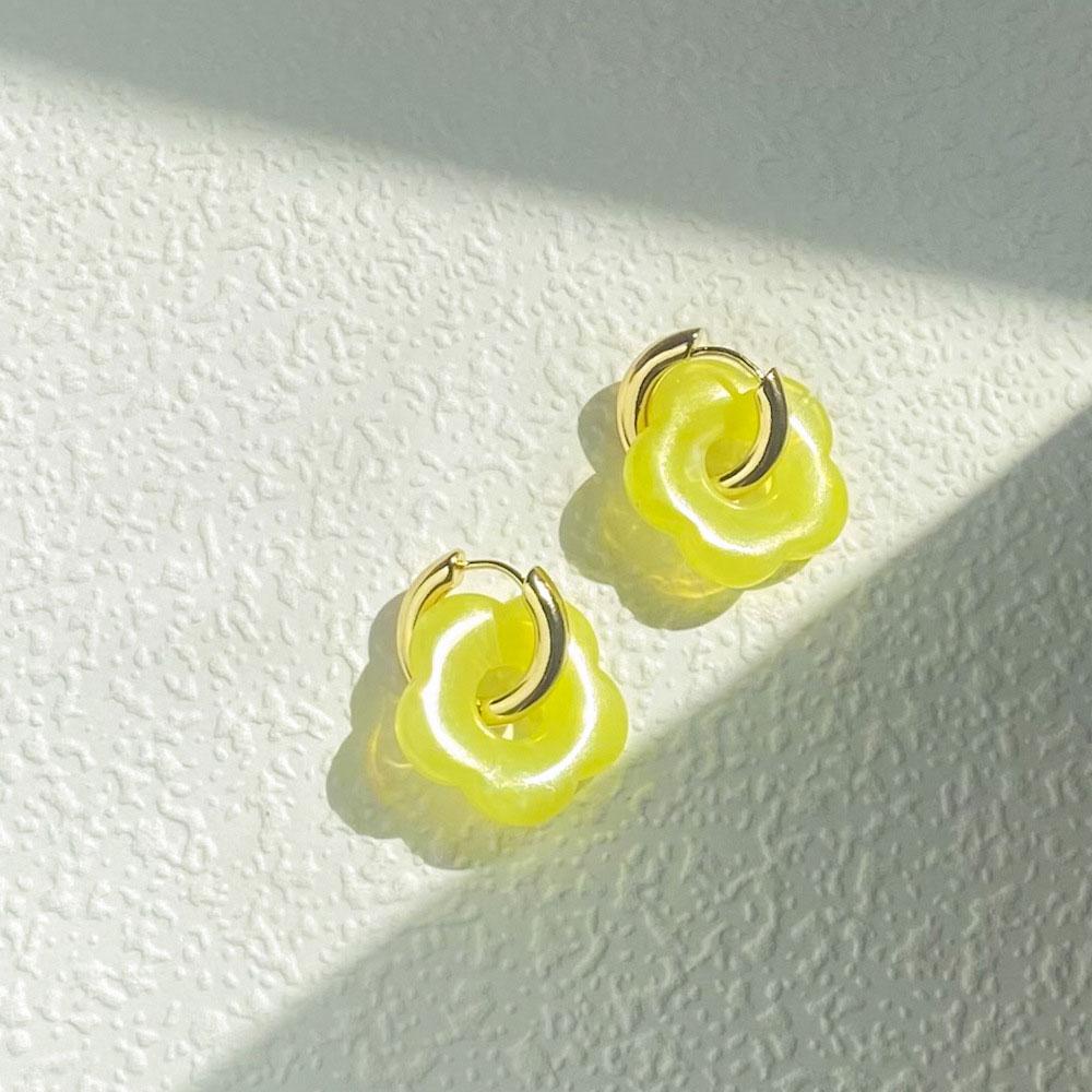 Медные серьги с цветком из смолы, персонализированные модные мультяшные серьги с милыми цветами, ювелирные изделия