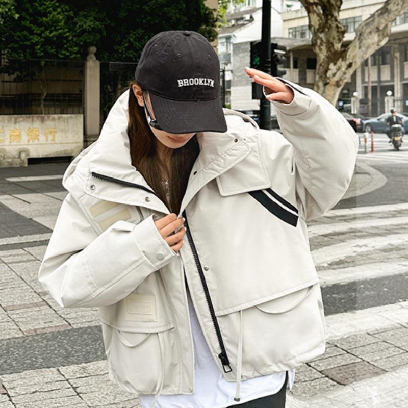 Winter New Korean Style Short Cotton Jacket for Women with Hooded Design, Loose Casual and Thickened Jacket