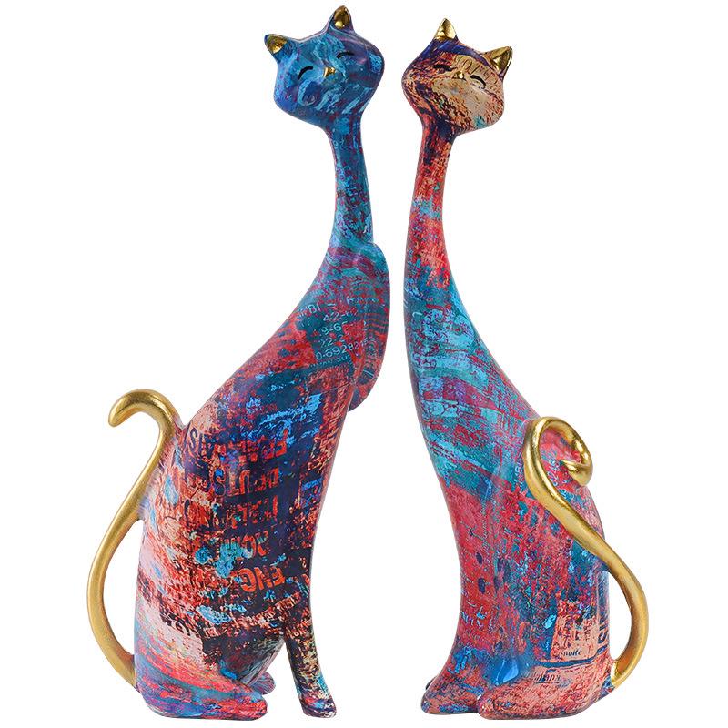 European Style Faux Wood Grain Cat Figurine - Valentine's Day Resin Craft Decor