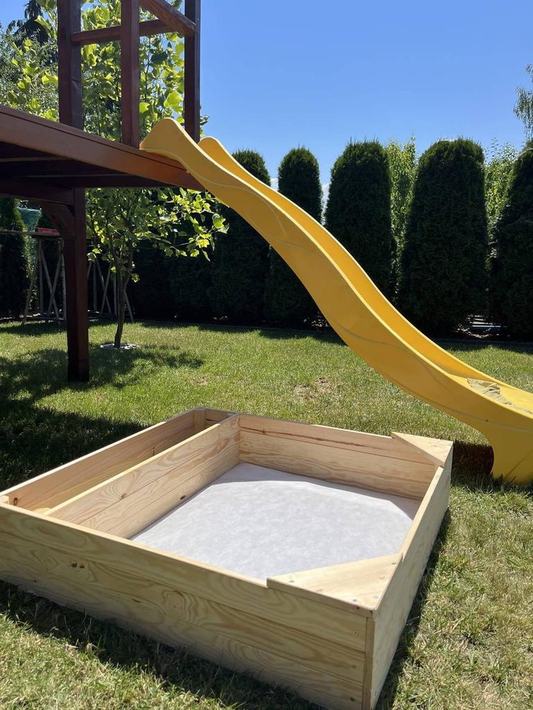 Sandkasten mit Staufach Holz