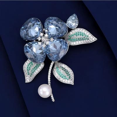Elegant and Refined Orchid Brooch for Women, Delicate and Elegant Crystal Brooch, Light Luxury and Niche Design Sense Brooch