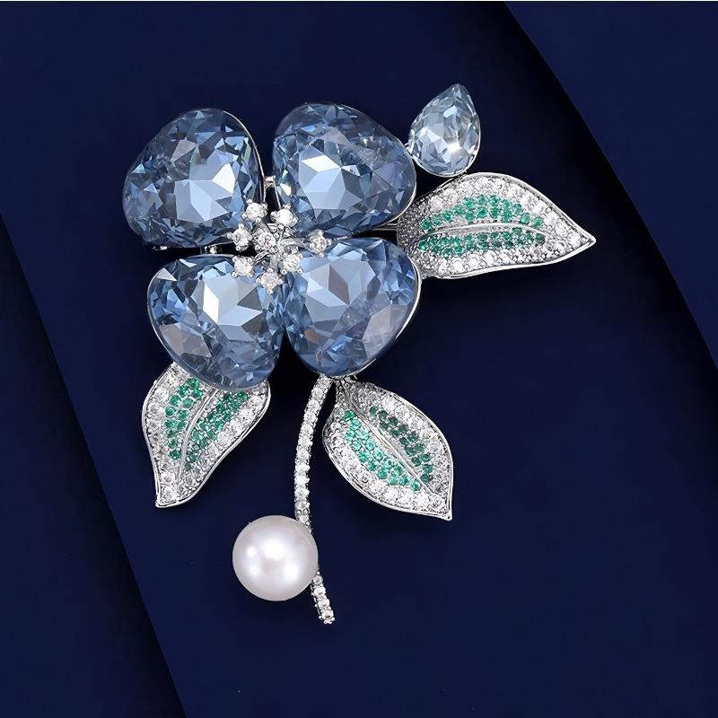 Elegant and Refined Orchid Brooch for Women, Delicate and Elegant Crystal Brooch, Light Luxury and Niche Design Sense Brooch