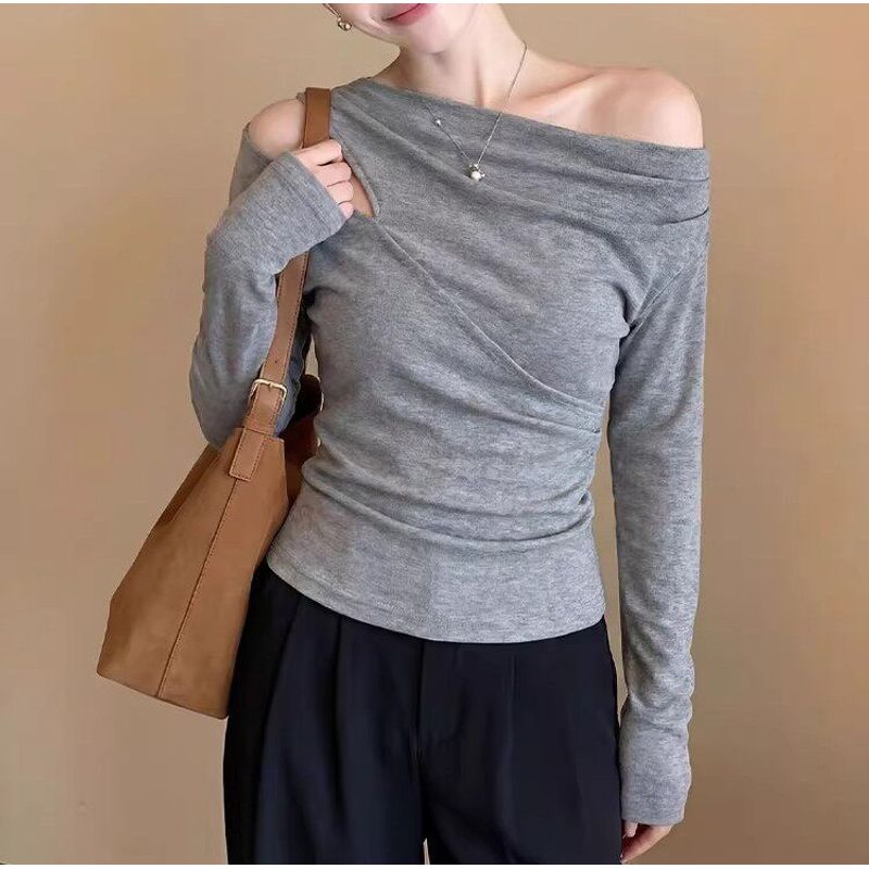 

Plalindrome s Trendy and Fashionable Tops from This Year s Popular European Fashion Brands, Featuring Irregular Pleats and One-Shoulder Long Sleeves Gray One Size Fits All