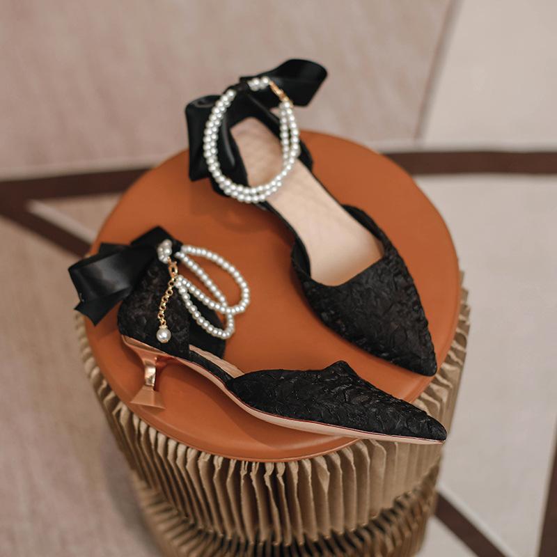 Hollow sandals female pointed head 2025 new summer high heels stiletto fairy style fashion bag head medium heel single shoes