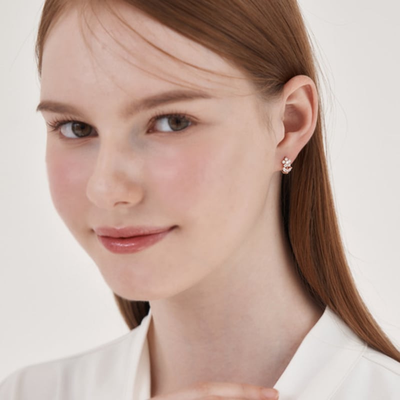 CRANNE 14K GF Simple Flower Petal One-Touch Earrings C24EGF207