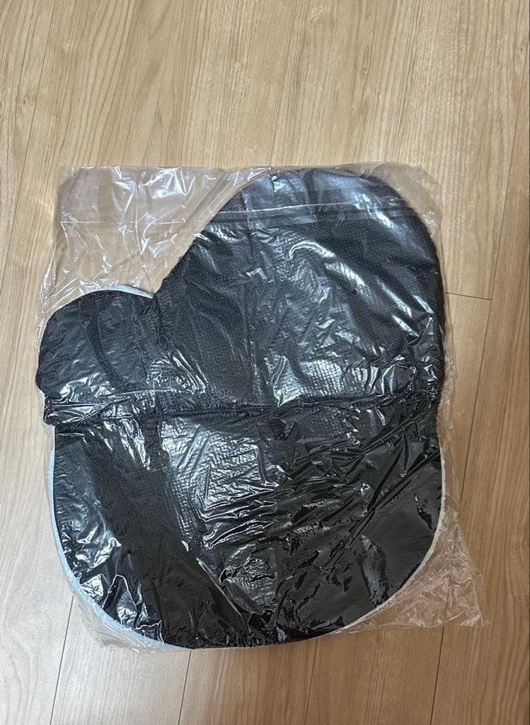 [USED] KRUNK x BIGBANG Room Mat FXXK IT