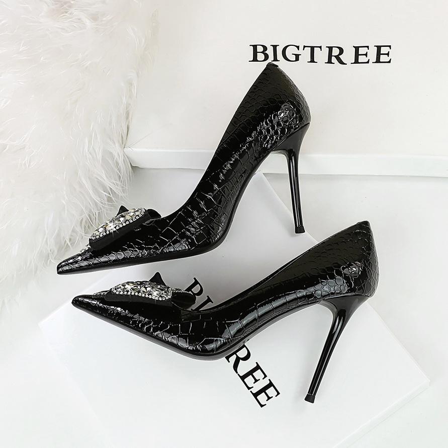 Thin Heel Stone Pattern Lacquer Skin Shallow Mouth Pointed Water Diamond Bow Tie Single Shoe High Heel