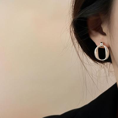 Korean Version of Niche Design Sense High-end Cold Style Ins Style Oval Earrings Geometric Hollow