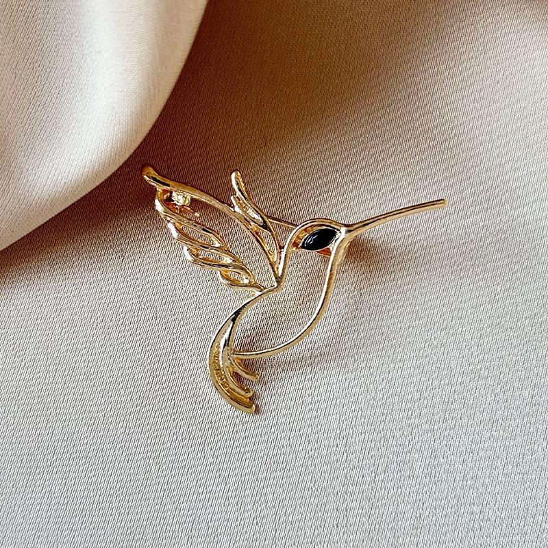 

Hollow Hummingbird Brooches For Women Unisex Animal Pins Event Party Backpack Decoration Clothes Accessories