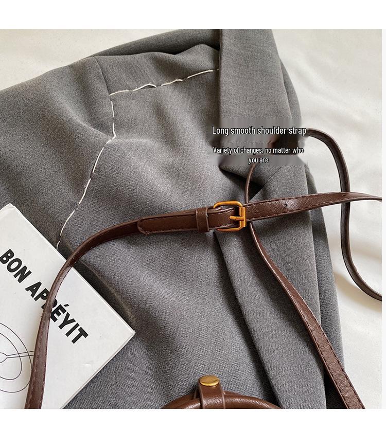 Maillard Retro Women's Bowling Bag: Versatile, Fashionable Autumn/Winter Handbag for Single Shoulder or Crossbody Use.