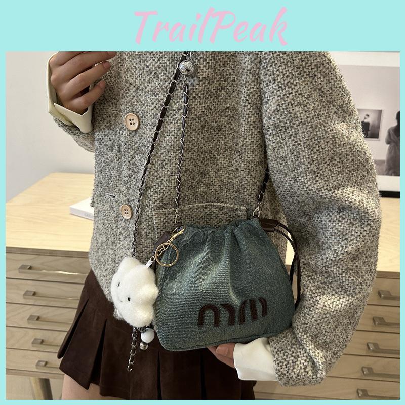 Chic And Fashionable Bucket Bag Featuring Soft Pu Material For Everyday Use