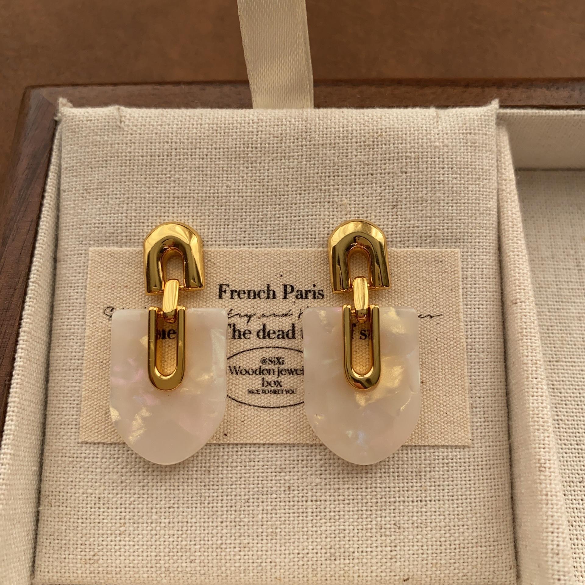 

Soft U shape gradual change color pattern earrings earrings elegant fresh simple earrings