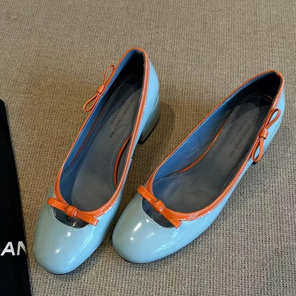 Dicker Absatz Mary Jane 2025 Französische helle Lederschuhe mit leichtem Mund, einzelne Schuhe mit nackter Schleife, Arbeitsschuhe mit weicher Sohle, mittlerer Absatz, kleine Lederschuhe