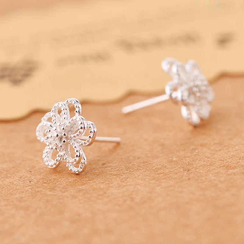 925 Sterling Silver Cute Flower Hollow Earrings For Women Girls Fashion Ins Anti-Allergic Daily Ear Piercing Earrings Jewelry