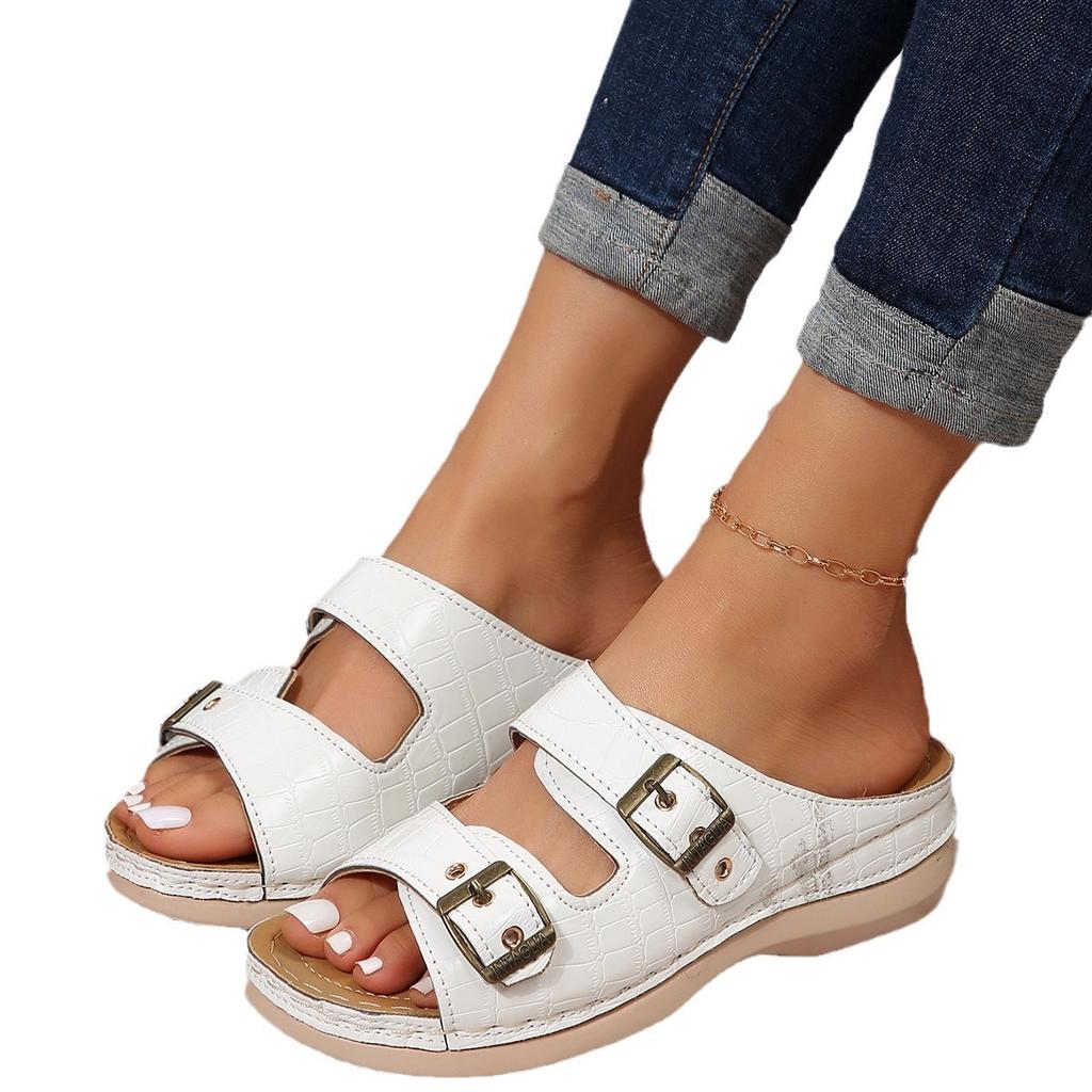 Foreign trade large-size slippers women's 2025 new hollow metal buckle wedge heel wear multi-color casual slippers