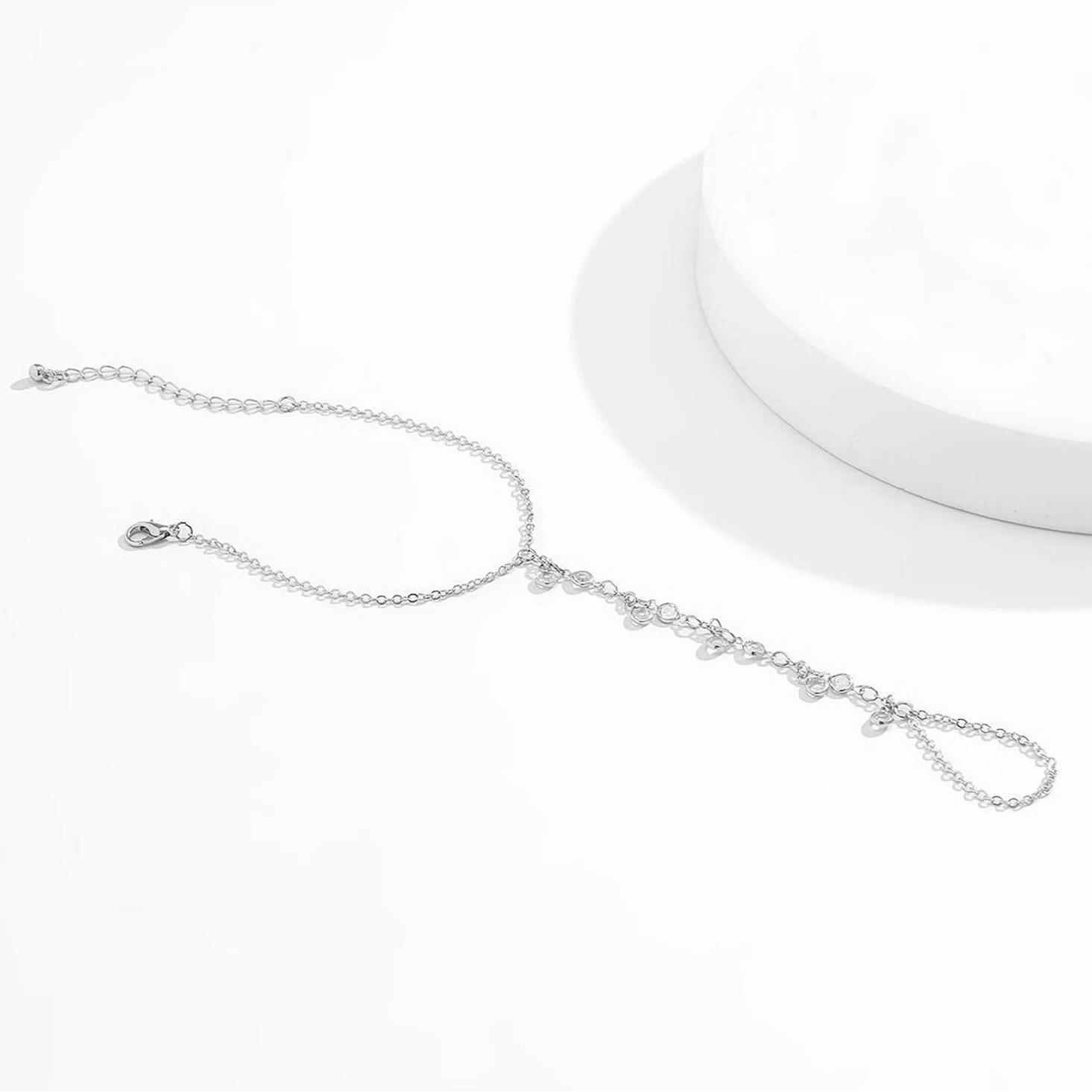 

Fashion ethnic style metal chain back chain female, simple rhinestone finger bracelet срібний