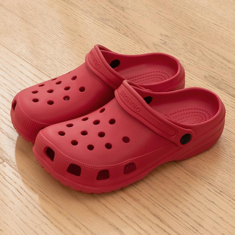 Sandwich Anti-slip Shoes with Feces-sensing Feature, Slip-on Shoes for Couples, Thick-soled Shoes, Holey Shoes
