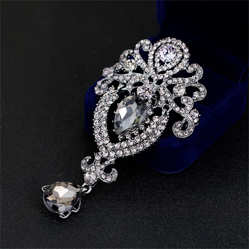 Fashion And Exquisite Retro Flower Brooch Coat Crystal Pin Personality Temperament Suit Brooch