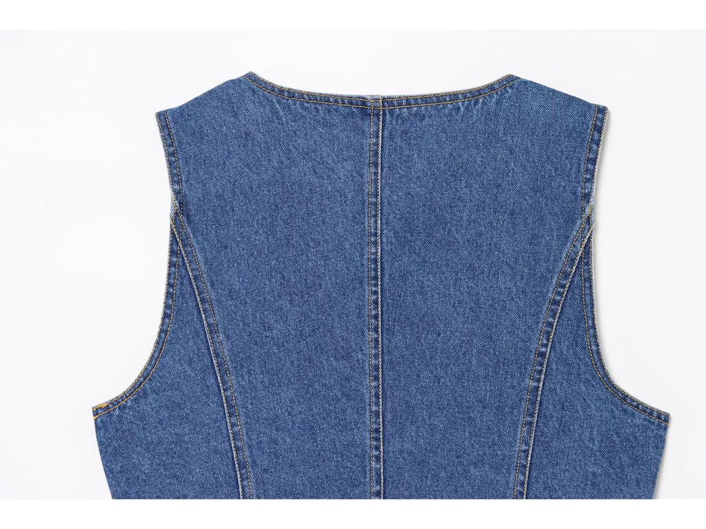 2025 Summer Women's Sleeveless Denim Vest and Mid-Waist Shorts Casual Suit in European and American Style.