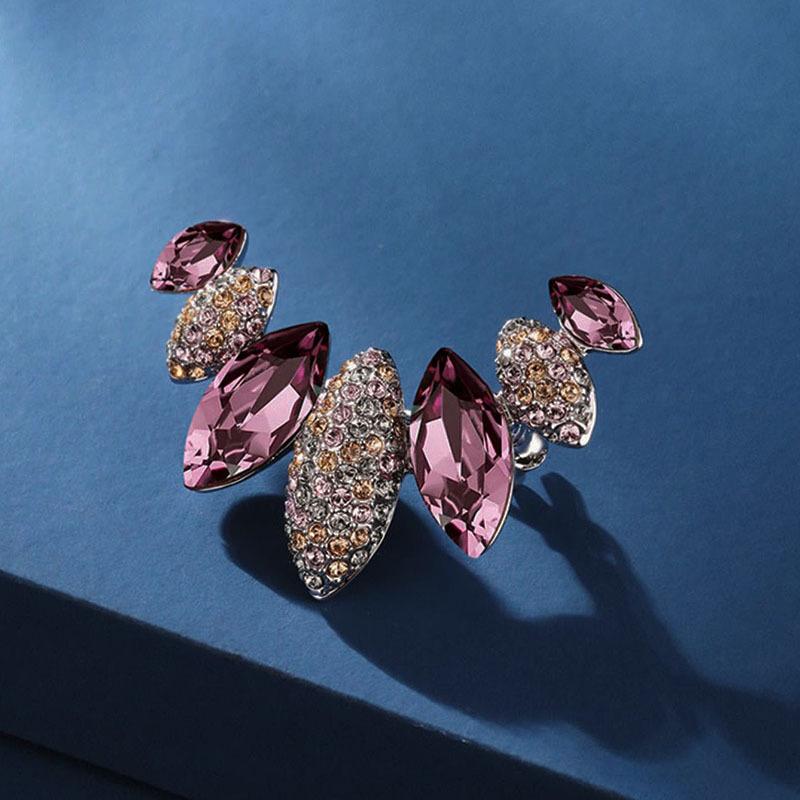 Anti-glare Clasp Brooch, High-end Women's Light Luxury, Niche Design Sense, Delicate and Individual Brooch, Full Diamond Pin