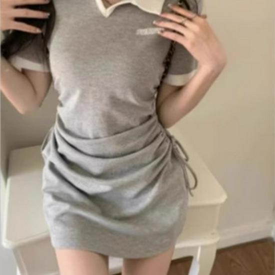 2025 Neues Sommer Slim Fit Französisches Design Polokragen Kleid für zierliche Frauen