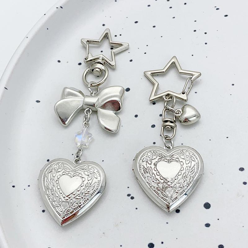 Exquisite Heart Bow Beaded Keychain Fashionable Heart Photo Frame Keychain Creative Backpack Decoration Accessories Gifts