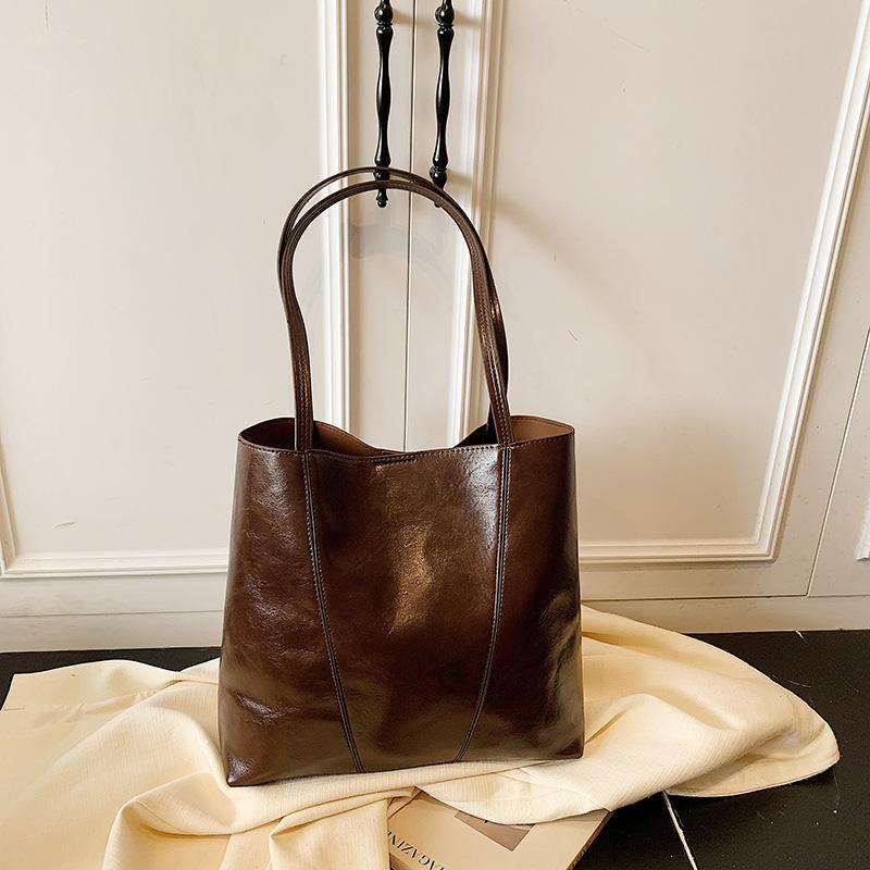 Large-capacity Bag Women's 2025 New Autumn and Winter Texture Versatile Retro Shoulder Bag Large Bag Popular Commuter Tote Bag