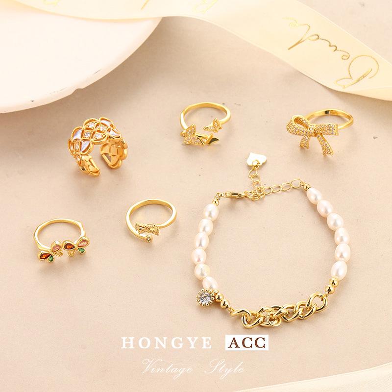 

Elegant Chinese-Style Pearl Zircon Ring: Exquisite Handcrafted Jewelry for Women