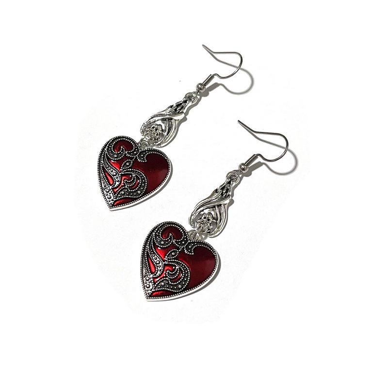 Women's Gothic Bat & Heart Drip Oil Alloy Earrings - Dark European & American Style for Christmas & Halloween