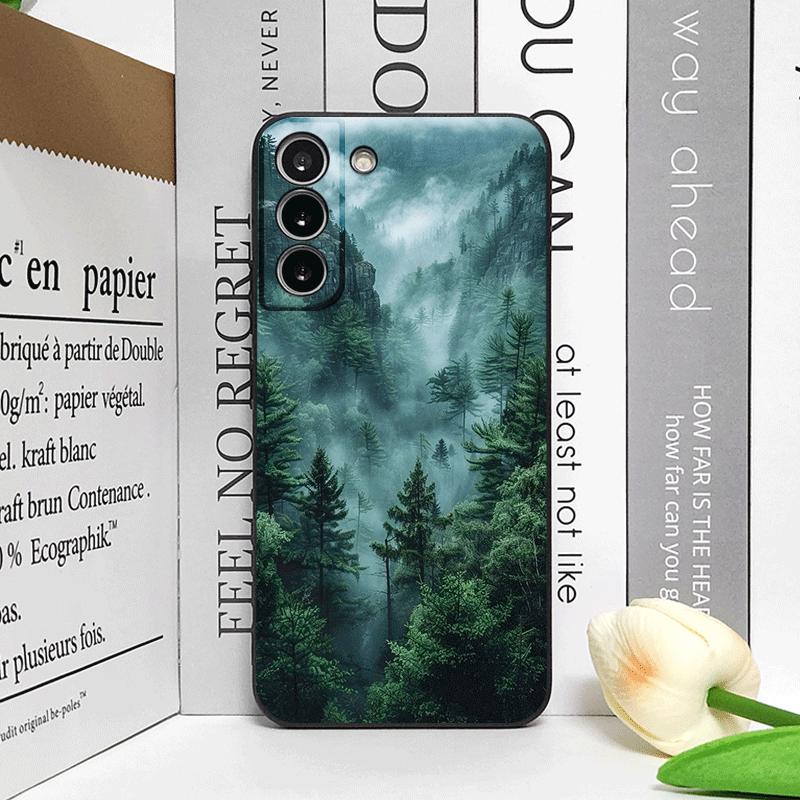 

Vintage Green Forest Landscape Pattern Phone Case for Motorola Moto Edge 50 Fusion 40 30 Neo G34 G14 G24 G85 G54 Pro Soft Cover Motorola Moto G56