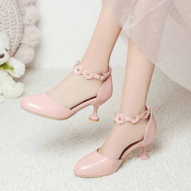 New princess sandals middle and older children's student performance shoes little girl children's sandals pink lolita girls sandals