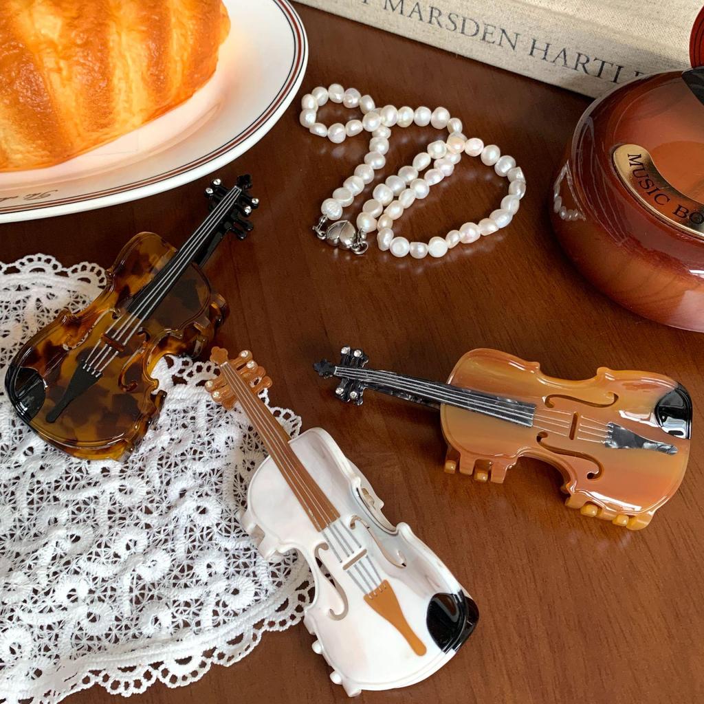 Niche Violin Hair Clip: High-End Acetate Shark Claw Design 2025